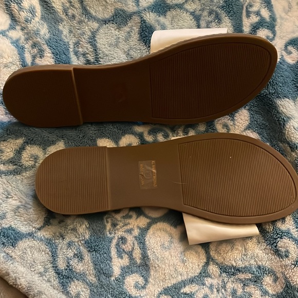 Summer Sandals - Picture 3 of 4